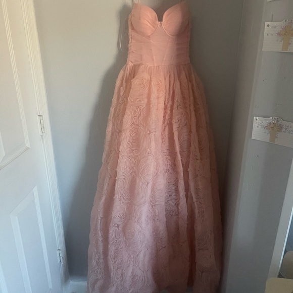 Windsor Blush Pink Dress - Picture 1 of 5